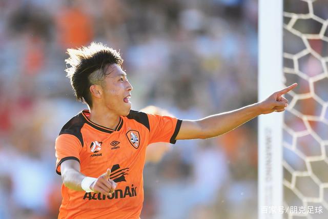 齐达内引领法国队中场理念的变革与技术发展